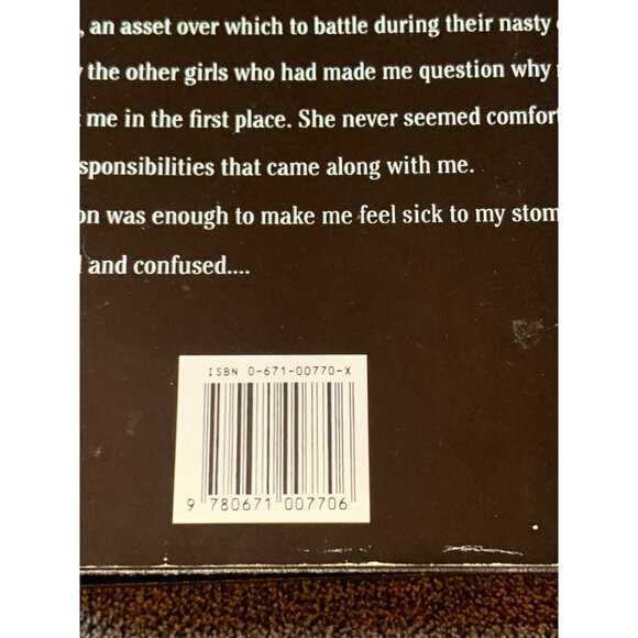 V.C. Andrews "Into The Garden" Hardcover Book - Picture 3 of 4